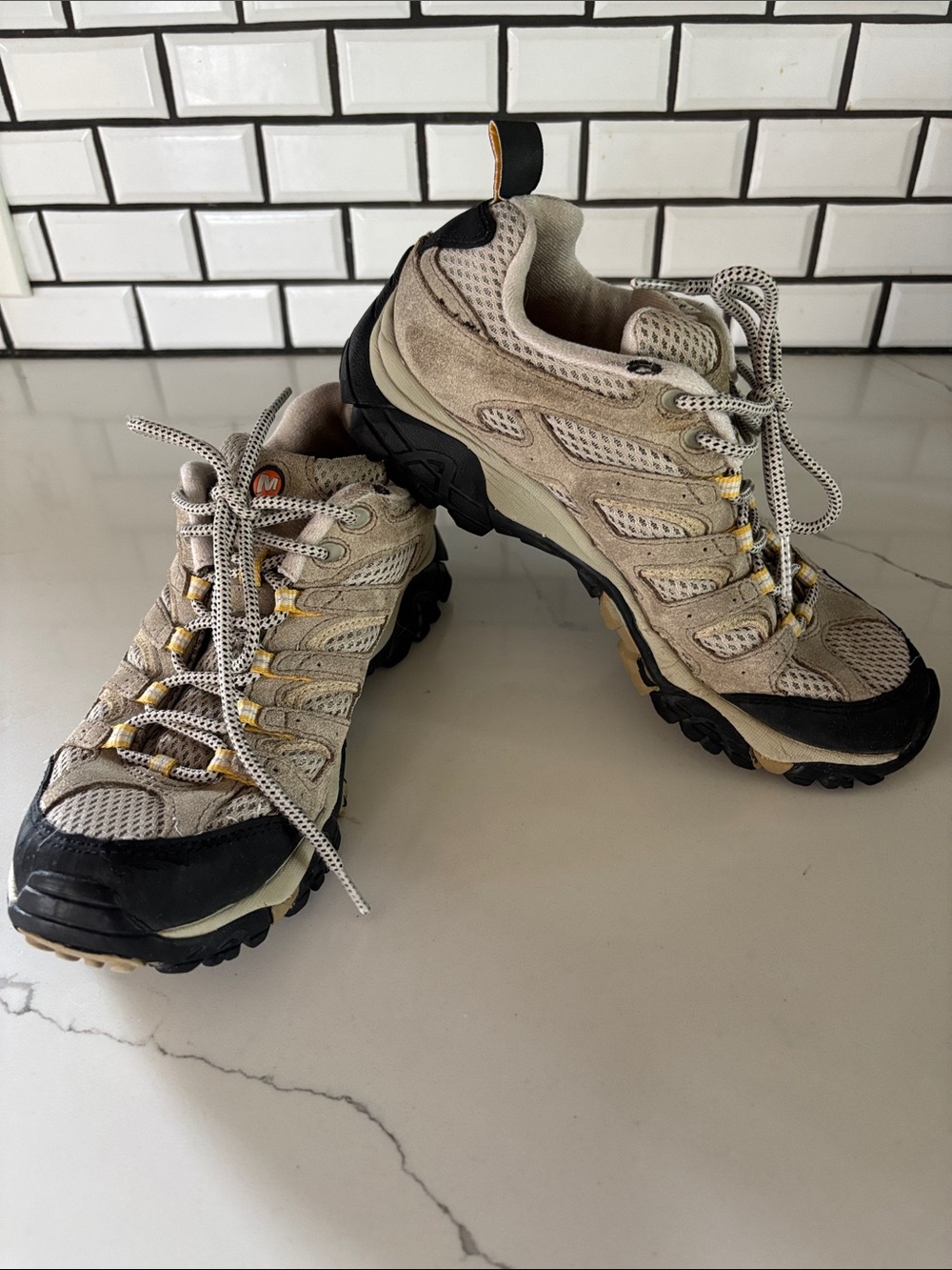 Women’s Merrill Moab Ventilator Continuum Hiking Shoes, VERY GOOD CONDITION 7.5